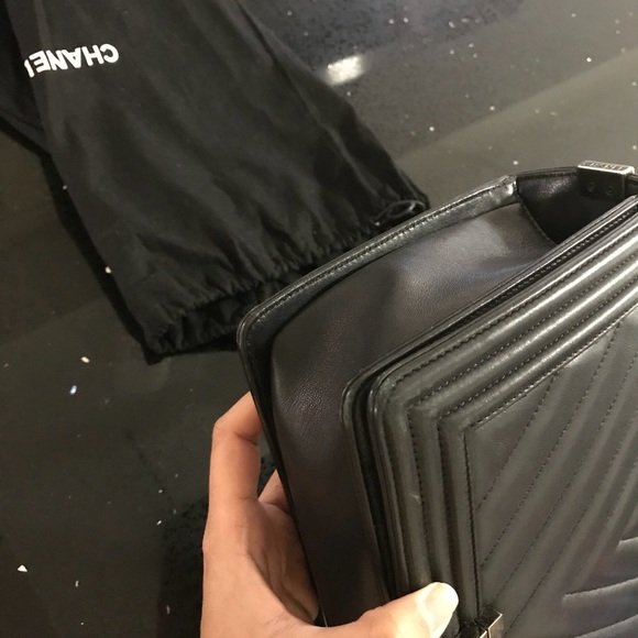 SOLD to @nurrixa 🌸Chanel Chevron New Medium Boy🌸 - Picture 7 of 8